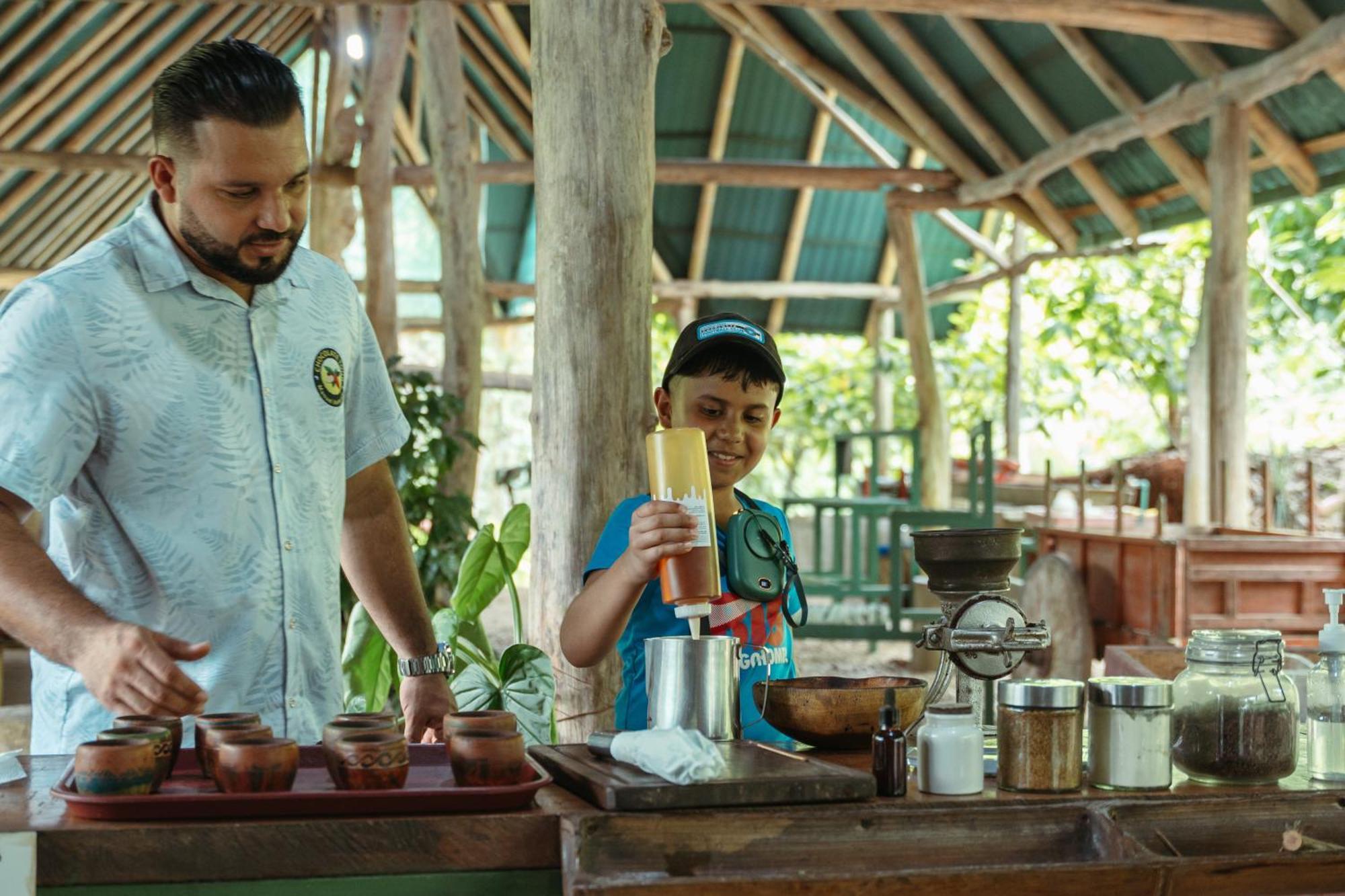 Bonding Coffee Roaster Cafe & Hotel Quepos Eksteriør bilde